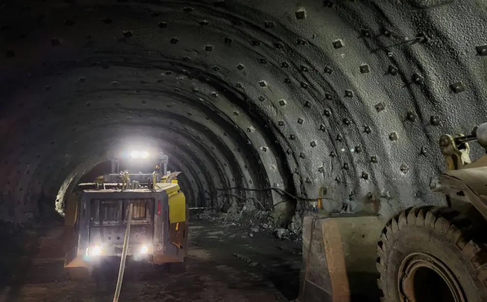 Tunnel shotcrete support application